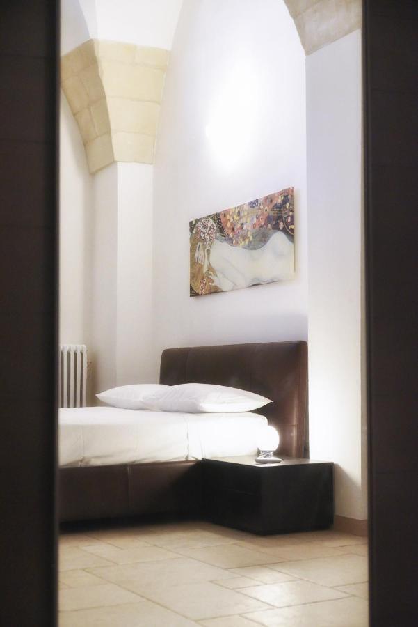 Milestone Inn 莱切 外观 照片
